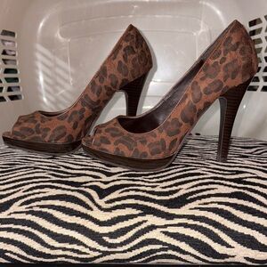 Charlotte Russe Leopard Print Suede Peep Toe Heels 8 comfy because of platform